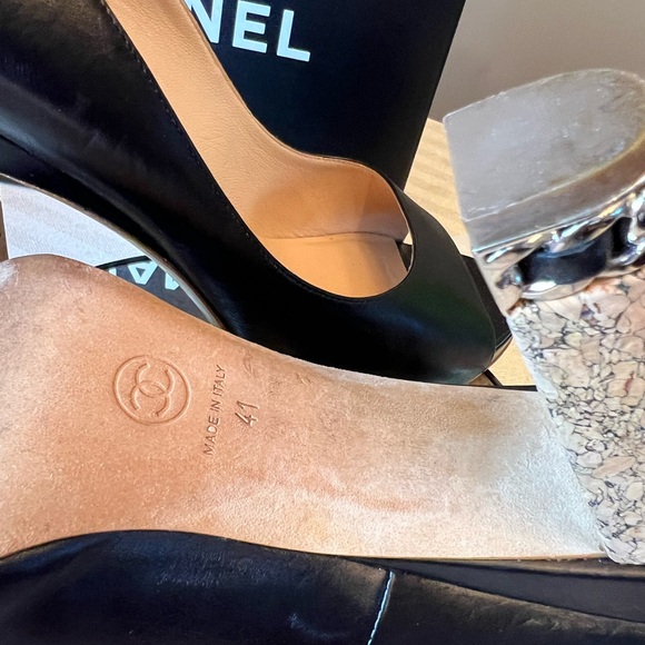 CHANEL CC Logo Black Genuine Leather Peep Toe Platform Cork Chain Pump Heels - Picture 6 of 11